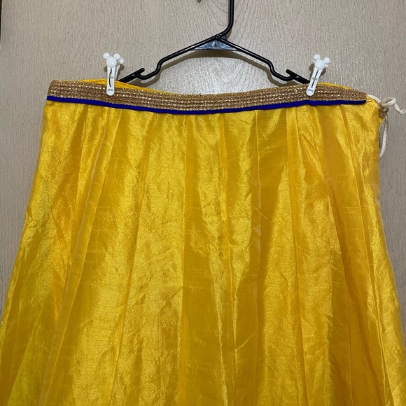 Yellow Indian Lehenga Skirt - Size XL - Adjustable Waist - Picture 3 of 9
